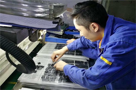 藍(lán)牙耳機(jī)模具廠——2018提前開啟放假模式對(duì)廠家是否有影響？