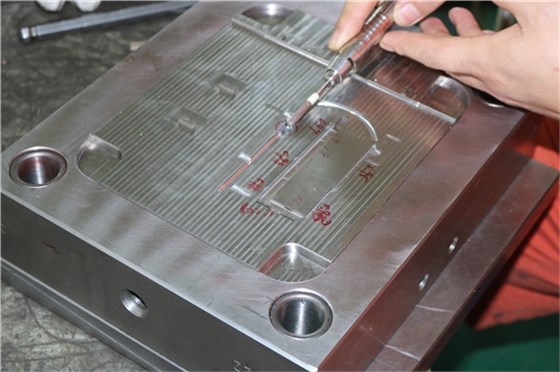 博騰納深圳塑膠模具廠——博騰納13道質(zhì)檢工序，品質(zhì)有保障