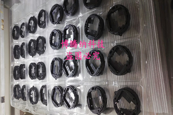 博騰納出品藍牙耳機塑膠模具：有分模線，但你看不見