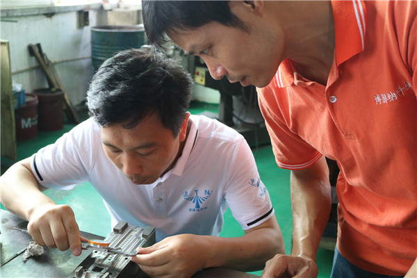 深圳塑膠模具廠——博騰納設(shè)立12道質(zhì)檢工序，品質(zhì)信得過！