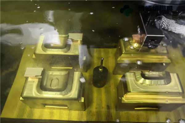 博騰納藍牙耳機模具廠，12道QC質檢工序品質有保障